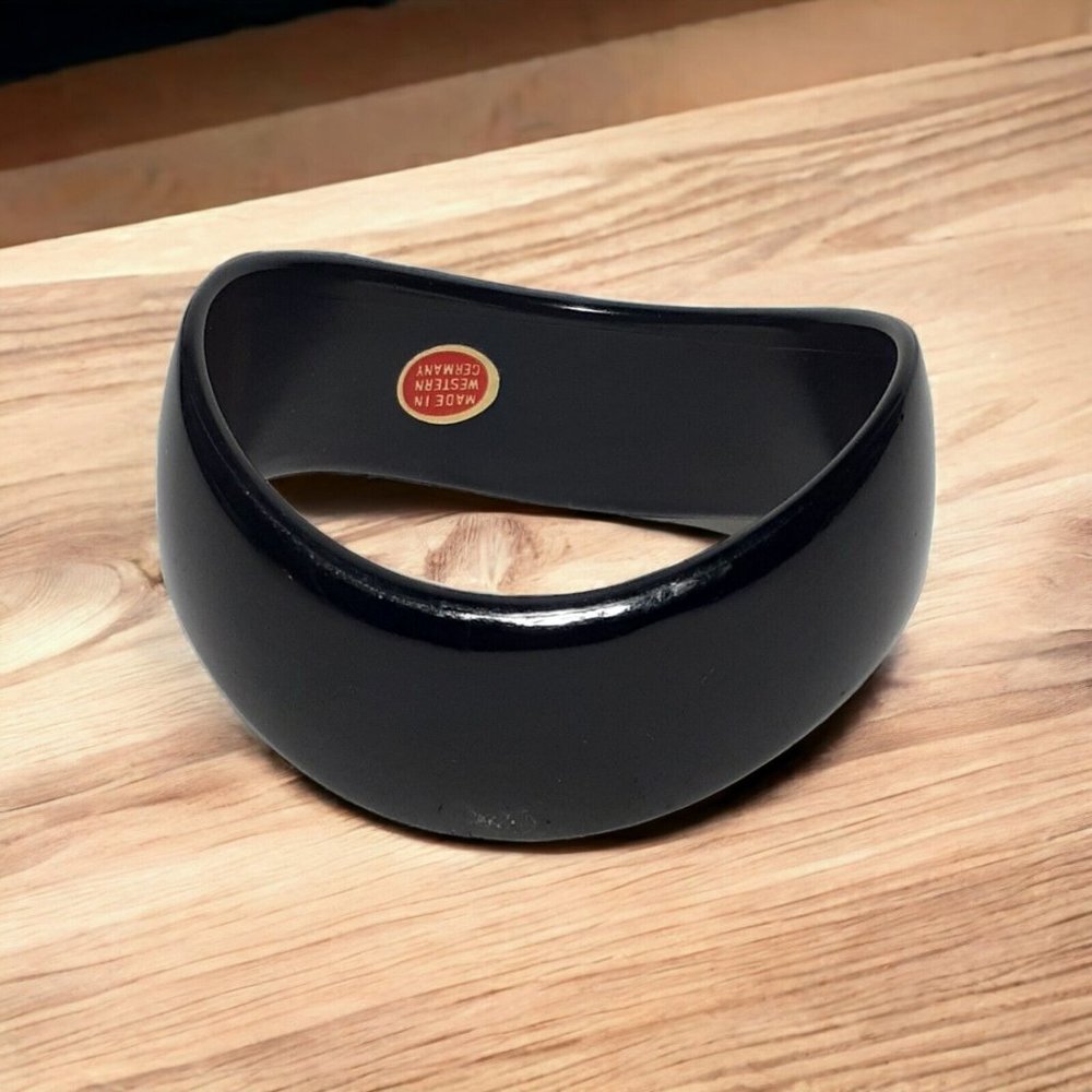Vintage Asymmetrical Black Wavy Bangle Bracelet West Germany 1980s